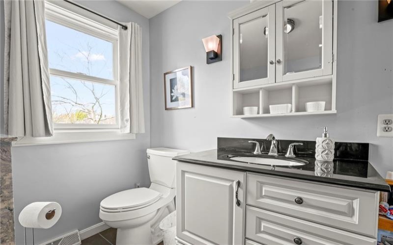 408 Wade Ave, Washington, 15301, 5 Bedrooms Bedrooms, 14 Rooms Rooms,3 BathroomsBathrooms,Residential,For Sale,Wade Ave,1698310