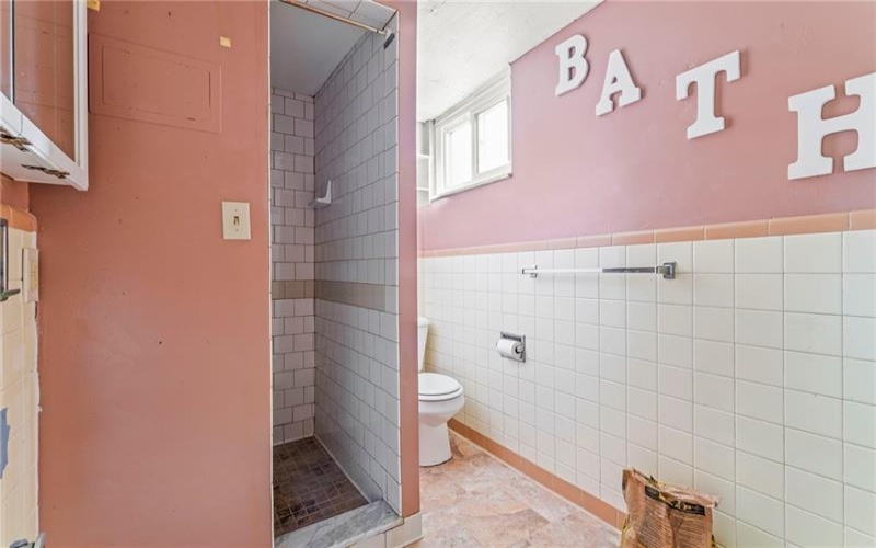 408 Wade Ave, Washington, 15301, 5 Bedrooms Bedrooms, 14 Rooms Rooms,3 BathroomsBathrooms,Residential,For Sale,Wade Ave,1698310