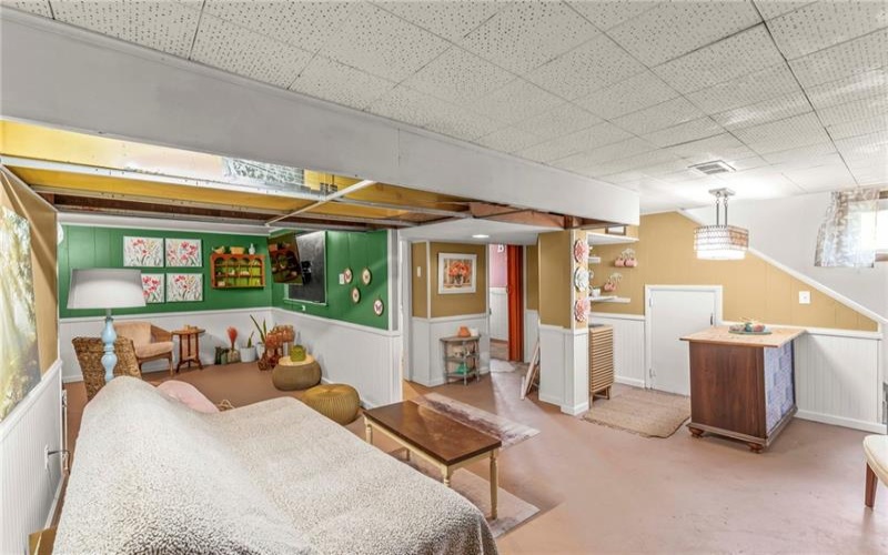408 Wade Ave, Washington, 15301, 5 Bedrooms Bedrooms, 14 Rooms Rooms,3 BathroomsBathrooms,Residential,For Sale,Wade Ave,1698310