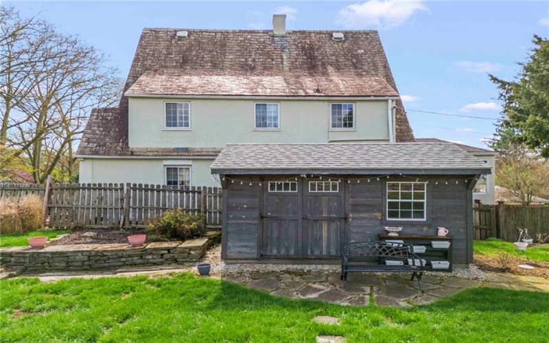 408 Wade Ave, Washington, 15301, 5 Bedrooms Bedrooms, 14 Rooms Rooms,3 BathroomsBathrooms,Residential,For Sale,Wade Ave,1698310