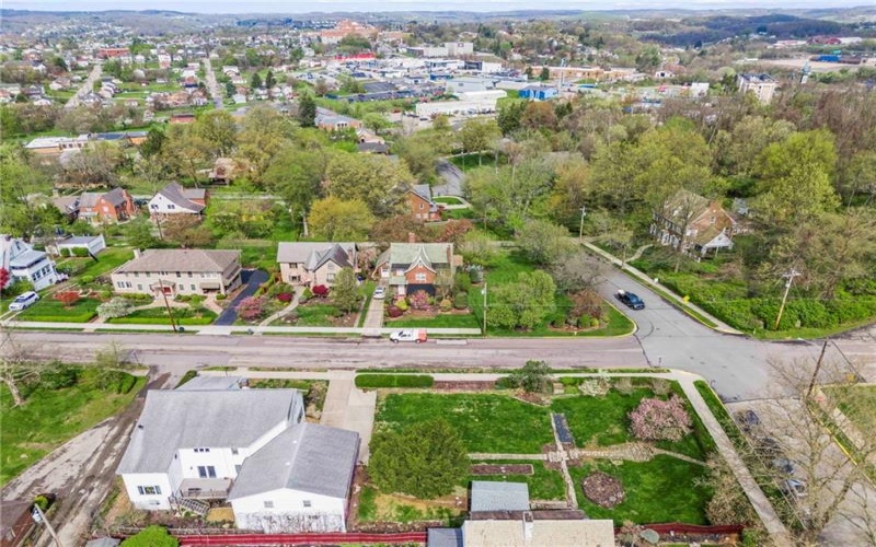 408 Wade Ave, Washington, 15301, 5 Bedrooms Bedrooms, 14 Rooms Rooms,3 BathroomsBathrooms,Residential,For Sale,Wade Ave,1698310