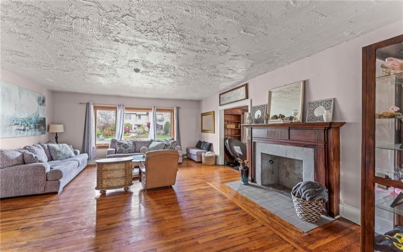 408 Wade Ave, Washington, 15301, 5 Bedrooms Bedrooms, 14 Rooms Rooms,3 BathroomsBathrooms,Residential,For Sale,Wade Ave,1698310