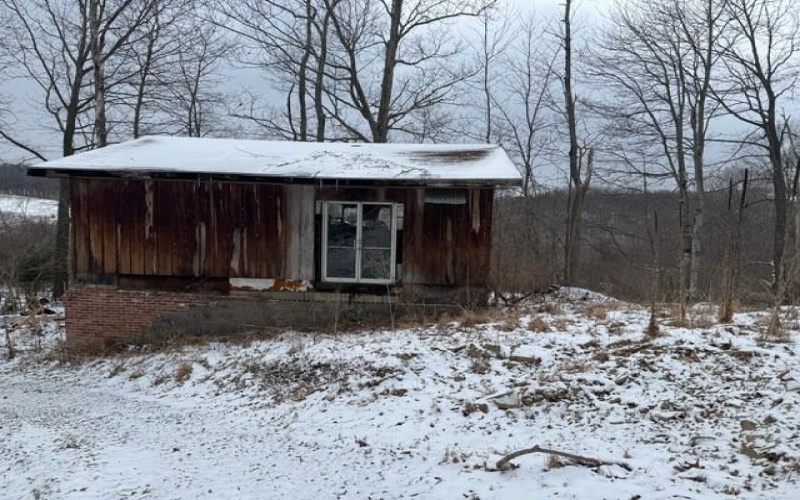 27 California Dr, Daisytown, 15427, 2 Bedrooms Bedrooms, ,1 BathroomBathrooms,Residential,For Sale,California Dr,1698324