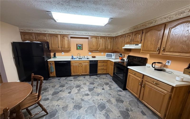 105 Woodstone Lane, New Kensington, 15068, 3 Bedrooms Bedrooms, 7 Rooms Rooms,2 BathroomsBathrooms,Residential,For Sale,Woodstone Lane,1698353