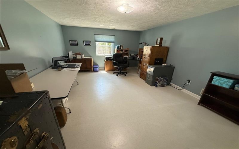 105 Woodstone Lane, New Kensington, 15068, 3 Bedrooms Bedrooms, 7 Rooms Rooms,2 BathroomsBathrooms,Residential,For Sale,Woodstone Lane,1698353
