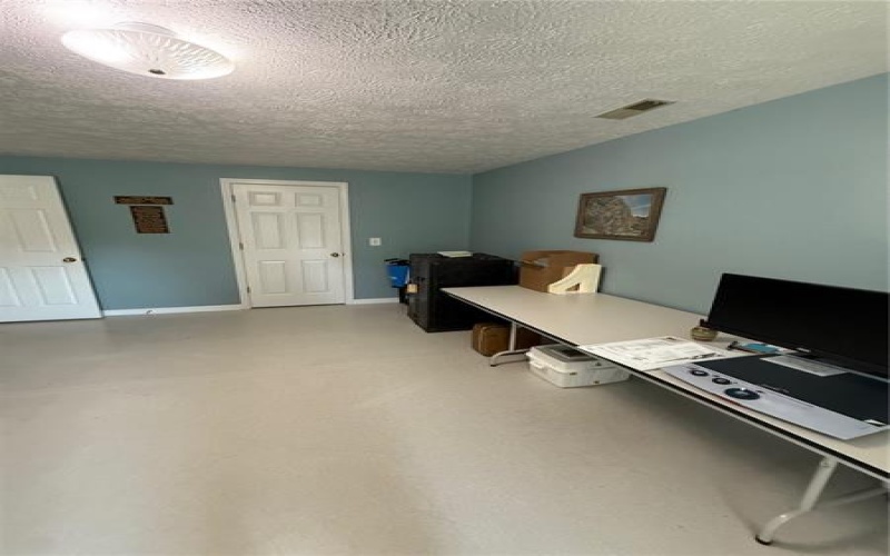 105 Woodstone Lane, New Kensington, 15068, 3 Bedrooms Bedrooms, 7 Rooms Rooms,2 BathroomsBathrooms,Residential,For Sale,Woodstone Lane,1698353