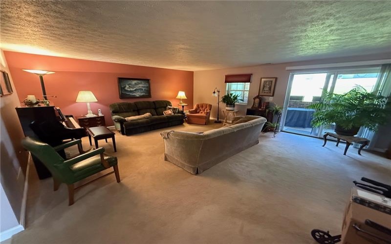 105 Woodstone Lane, New Kensington, 15068, 3 Bedrooms Bedrooms, 7 Rooms Rooms,2 BathroomsBathrooms,Residential,For Sale,Woodstone Lane,1698353