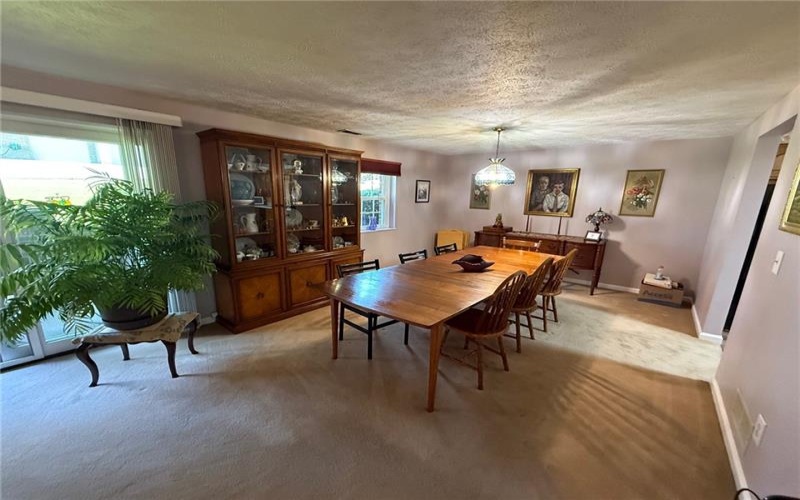 105 Woodstone Lane, New Kensington, 15068, 3 Bedrooms Bedrooms, 7 Rooms Rooms,2 BathroomsBathrooms,Residential,For Sale,Woodstone Lane,1698353