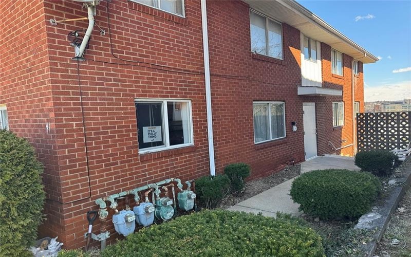 41 Division Street, Greensburg, 15601, ,Multi-unit,For Sale,Division Street,1693319