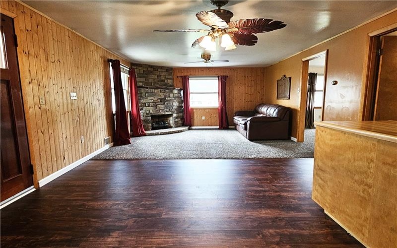 123 Fell Ave, Rostraver Township, 15012, 4 Bedrooms Bedrooms, 8 Rooms Rooms,2.1 BathroomsBathrooms,Residential,For Sale,Fell Ave,1698428