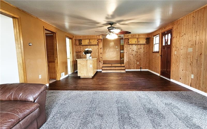 123 Fell Ave, Rostraver Township, 15012, 4 Bedrooms Bedrooms, 8 Rooms Rooms,2.1 BathroomsBathrooms,Residential,For Sale,Fell Ave,1698428