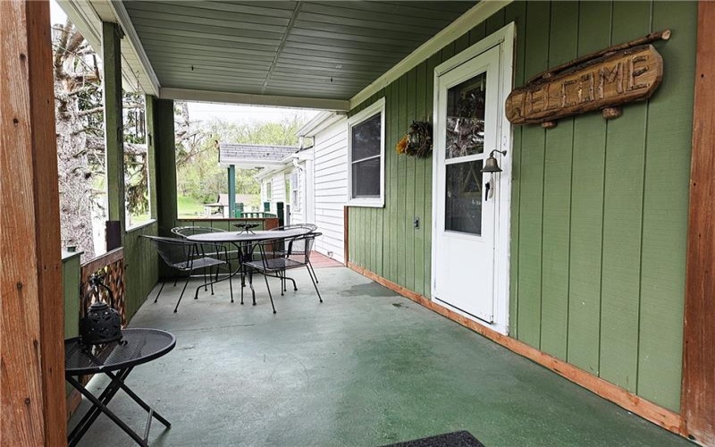 123 Fell Ave, Rostraver Township, 15012, 4 Bedrooms Bedrooms, 8 Rooms Rooms,2.1 BathroomsBathrooms,Residential,For Sale,Fell Ave,1698428