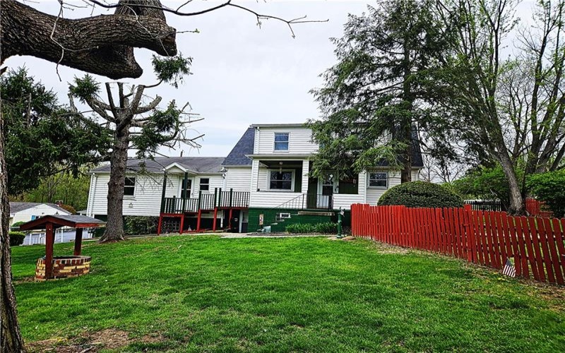 123 Fell Ave, Rostraver Township, 15012, 4 Bedrooms Bedrooms, 8 Rooms Rooms,2.1 BathroomsBathrooms,Residential,For Sale,Fell Ave,1698428