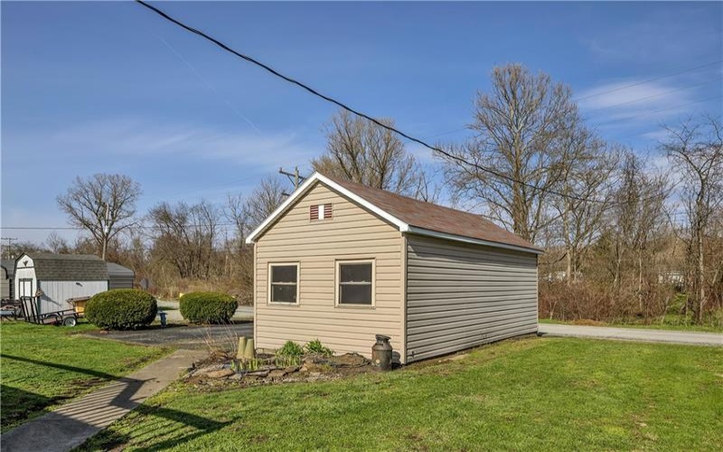 6808 Low Street, Mount Pleasant, 15666, 3 Bedrooms Bedrooms, 7 Rooms Rooms,2 BathroomsBathrooms,Residential,For Sale,Low Street,1697964