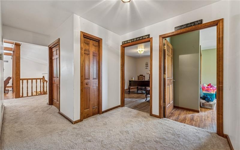 6 Elizabeth Ter, Jeannette, 15644, 3 Bedrooms Bedrooms, 7 Rooms Rooms,3 BathroomsBathrooms,Residential,For Sale,Elizabeth Ter,1698469
