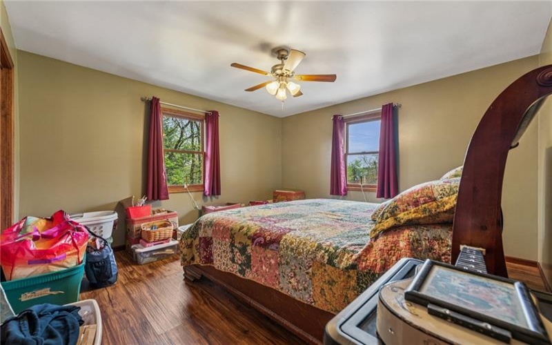 6 Elizabeth Ter, Jeannette, 15644, 3 Bedrooms Bedrooms, 7 Rooms Rooms,3 BathroomsBathrooms,Residential,For Sale,Elizabeth Ter,1698469