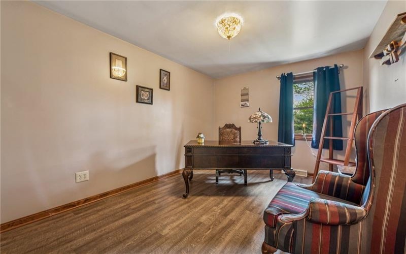 6 Elizabeth Ter, Jeannette, 15644, 3 Bedrooms Bedrooms, 7 Rooms Rooms,3 BathroomsBathrooms,Residential,For Sale,Elizabeth Ter,1698469