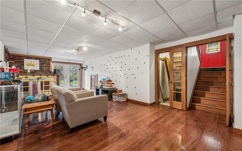 6 Elizabeth Ter, Jeannette, 15644, 3 Bedrooms Bedrooms, 7 Rooms Rooms,3 BathroomsBathrooms,Residential,For Sale,Elizabeth Ter,1698469