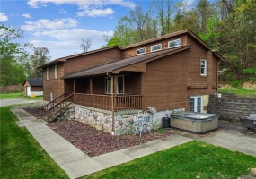 6 Elizabeth Ter, Jeannette, 15644, 3 Bedrooms Bedrooms, 7 Rooms Rooms,3 BathroomsBathrooms,Residential,For Sale,Elizabeth Ter,1698469