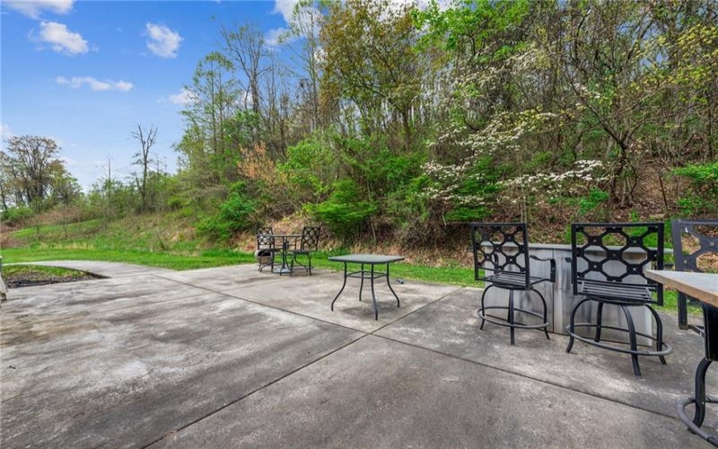 6 Elizabeth Ter, Jeannette, 15644, 3 Bedrooms Bedrooms, 7 Rooms Rooms,3 BathroomsBathrooms,Residential,For Sale,Elizabeth Ter,1698469