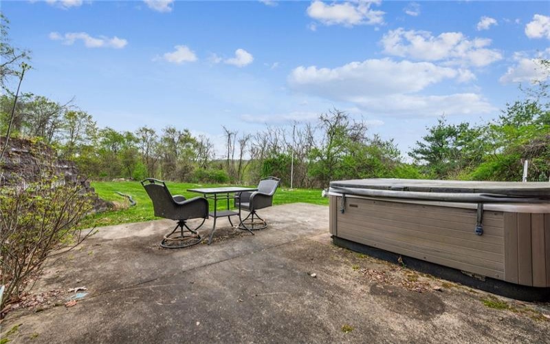 6 Elizabeth Ter, Jeannette, 15644, 3 Bedrooms Bedrooms, 7 Rooms Rooms,3 BathroomsBathrooms,Residential,For Sale,Elizabeth Ter,1698469