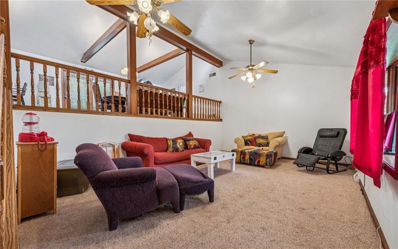 6 Elizabeth Ter, Jeannette, 15644, 3 Bedrooms Bedrooms, 7 Rooms Rooms,3 BathroomsBathrooms,Residential,For Sale,Elizabeth Ter,1698469