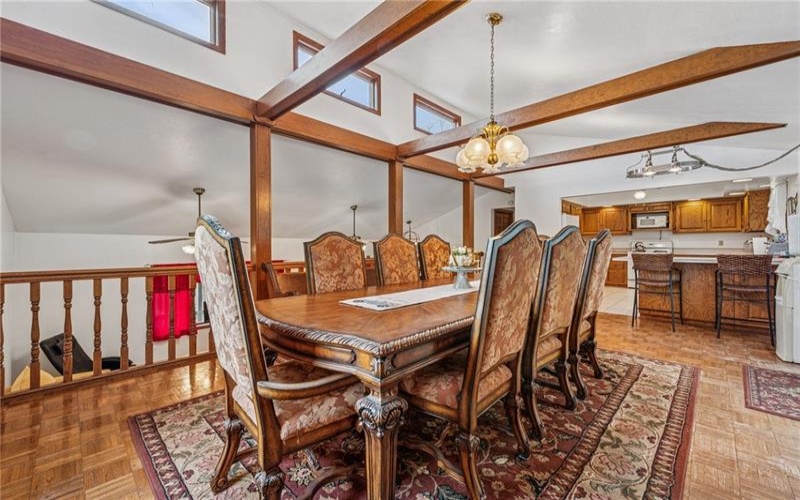 6 Elizabeth Ter, Jeannette, 15644, 3 Bedrooms Bedrooms, 7 Rooms Rooms,3 BathroomsBathrooms,Residential,For Sale,Elizabeth Ter,1698469
