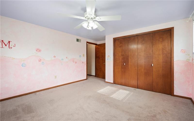 201 Cameron Dr, Irwin, 15642, 3 Bedrooms Bedrooms, 8 Rooms Rooms,2.1 BathroomsBathrooms,Residential,For Sale,Cameron Dr,1698479