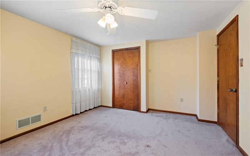 201 Cameron Dr, Irwin, 15642, 3 Bedrooms Bedrooms, 8 Rooms Rooms,2.1 BathroomsBathrooms,Residential,For Sale,Cameron Dr,1698479