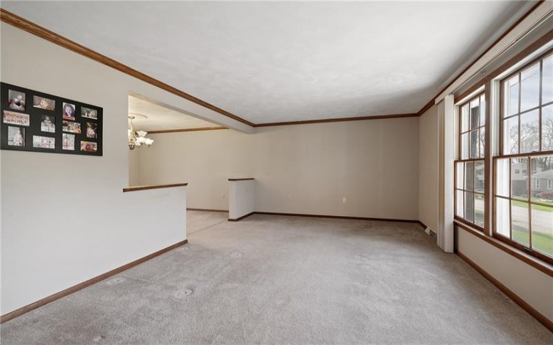 201 Cameron Dr, Irwin, 15642, 3 Bedrooms Bedrooms, 8 Rooms Rooms,2.1 BathroomsBathrooms,Residential,For Sale,Cameron Dr,1698479