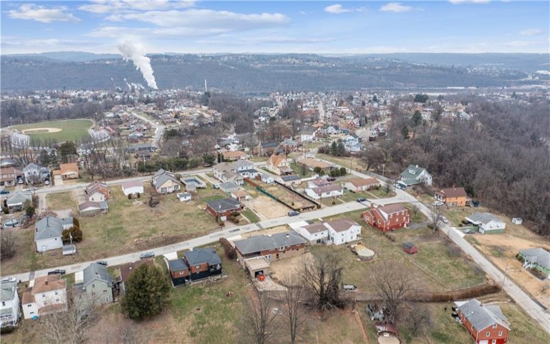 1545 Shrader Ave, Monessen, 15062, 3 Bedrooms Bedrooms, 10 Rooms Rooms,1.1 BathroomsBathrooms,Residential,For Sale,Shrader Ave,1688253
