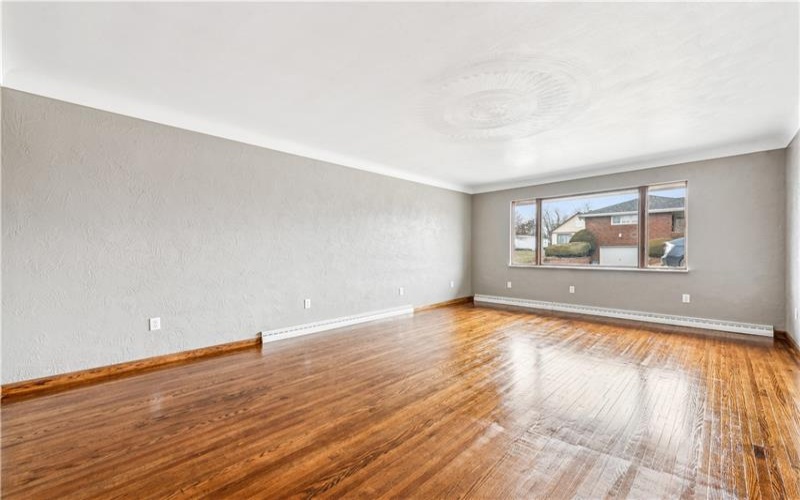 1545 Shrader Ave, Monessen, 15062, 3 Bedrooms Bedrooms, 10 Rooms Rooms,1.1 BathroomsBathrooms,Residential,For Sale,Shrader Ave,1688253