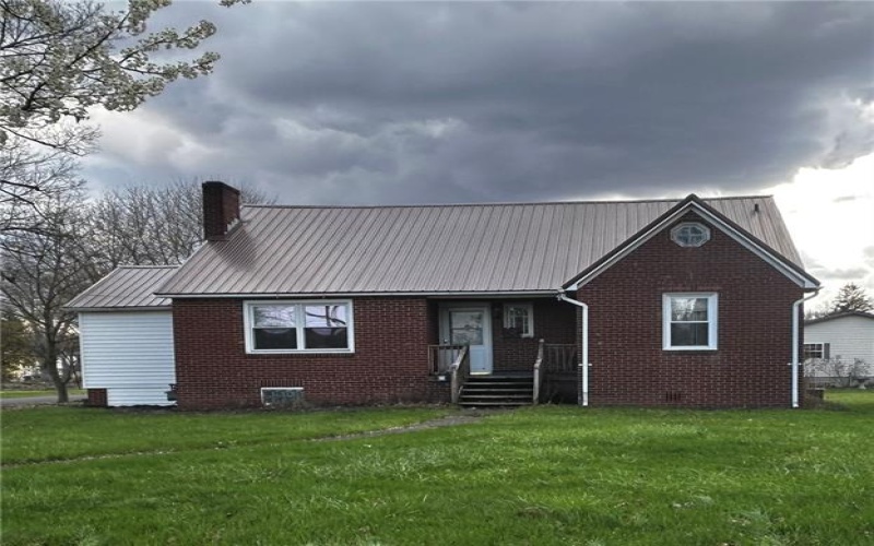 197 Ligonier St, New Florence, 15944, 4 Bedrooms Bedrooms, 9 Rooms Rooms,2 BathroomsBathrooms,Residential,For Sale,Ligonier St,1698519
