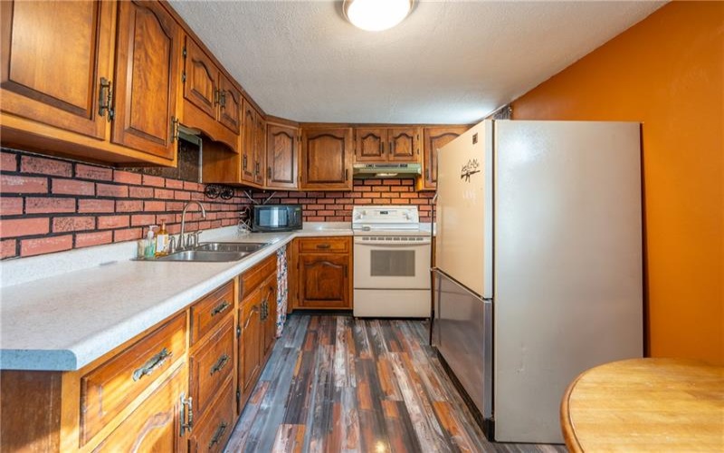 39 Kingston St, Youngstown, 15696, 2 Bedrooms Bedrooms, 5 Rooms Rooms,1 BathroomBathrooms,Residential,For Sale,Kingston St,1690782