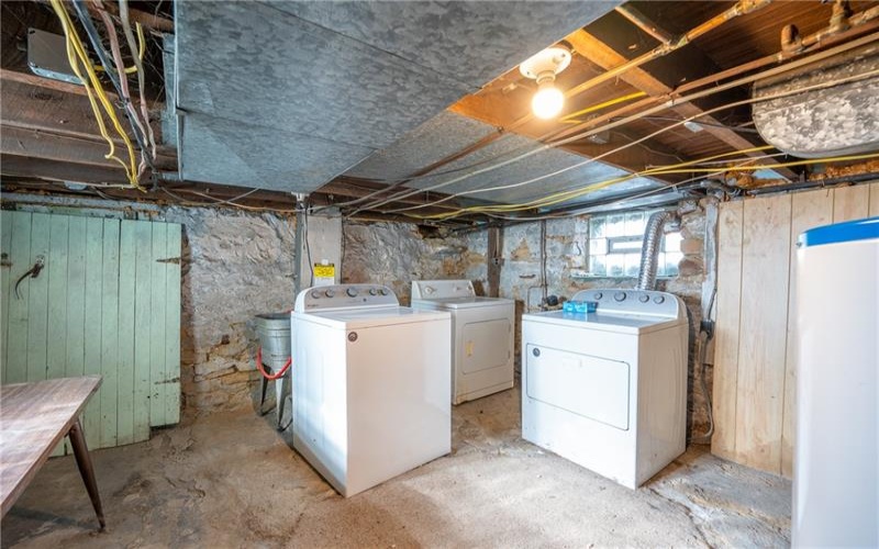 39 Kingston St, Youngstown, 15696, 2 Bedrooms Bedrooms, 5 Rooms Rooms,1 BathroomBathrooms,Residential,For Sale,Kingston St,1690782