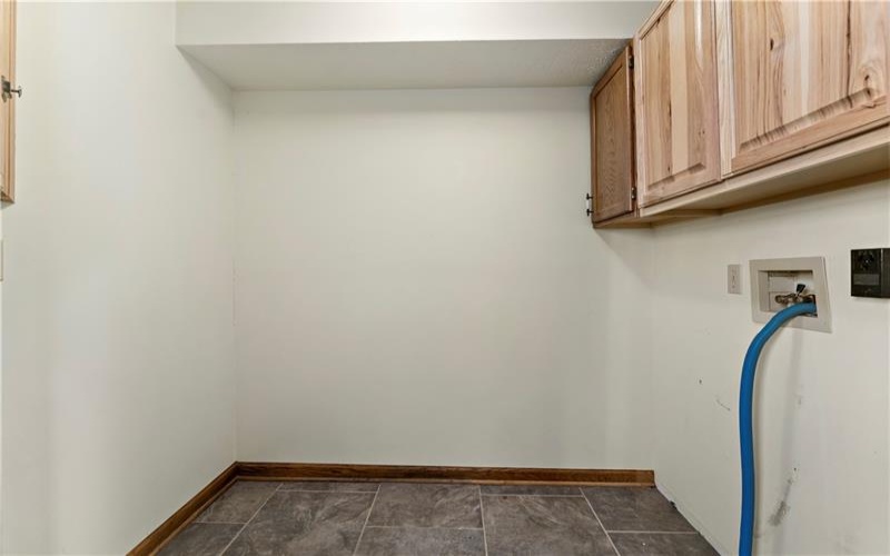 182 Markwood Dr, Canonsburg, 15317, 4 Bedrooms Bedrooms, 10 Rooms Rooms,2.1 BathroomsBathrooms,Residential,For Sale,Markwood Dr,1691636