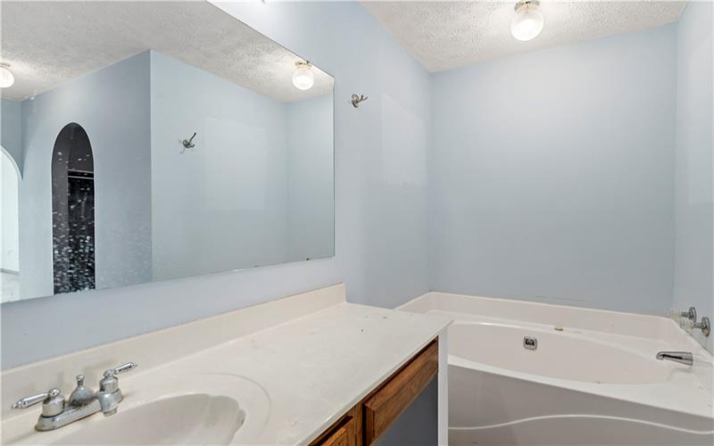182 Markwood Dr, Canonsburg, 15317, 4 Bedrooms Bedrooms, 10 Rooms Rooms,2.1 BathroomsBathrooms,Residential,For Sale,Markwood Dr,1691636