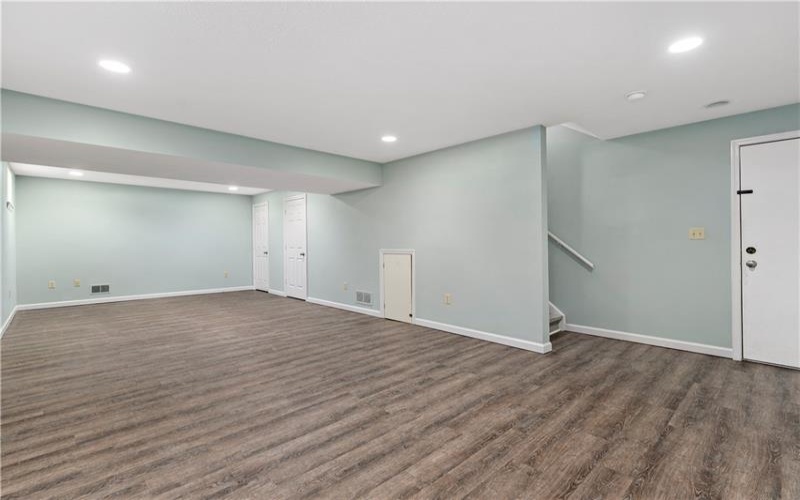 182 Markwood Dr, Canonsburg, 15317, 4 Bedrooms Bedrooms, 10 Rooms Rooms,2.1 BathroomsBathrooms,Residential,For Sale,Markwood Dr,1691636