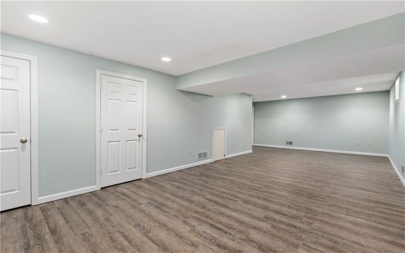 182 Markwood Dr, Canonsburg, 15317, 4 Bedrooms Bedrooms, 10 Rooms Rooms,2.1 BathroomsBathrooms,Residential,For Sale,Markwood Dr,1691636