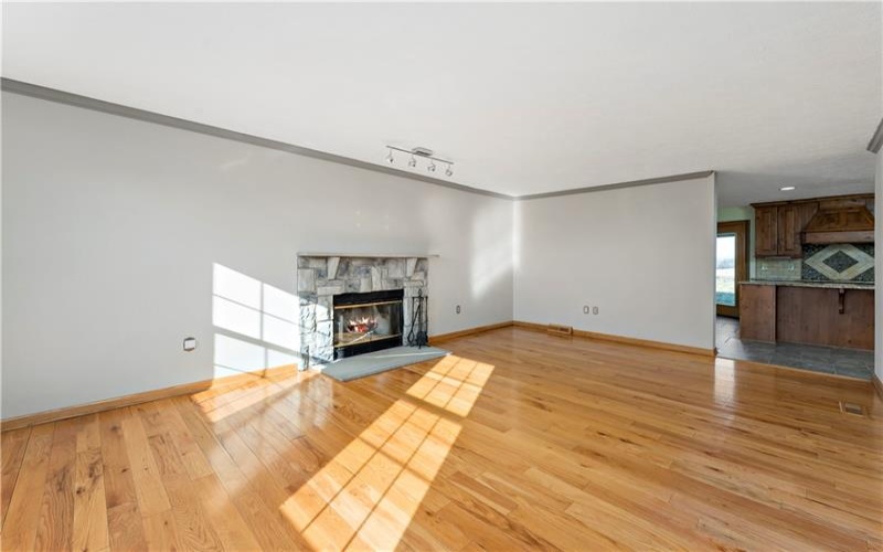 182 Markwood Dr, Canonsburg, 15317, 4 Bedrooms Bedrooms, 10 Rooms Rooms,2.1 BathroomsBathrooms,Residential,For Sale,Markwood Dr,1691636