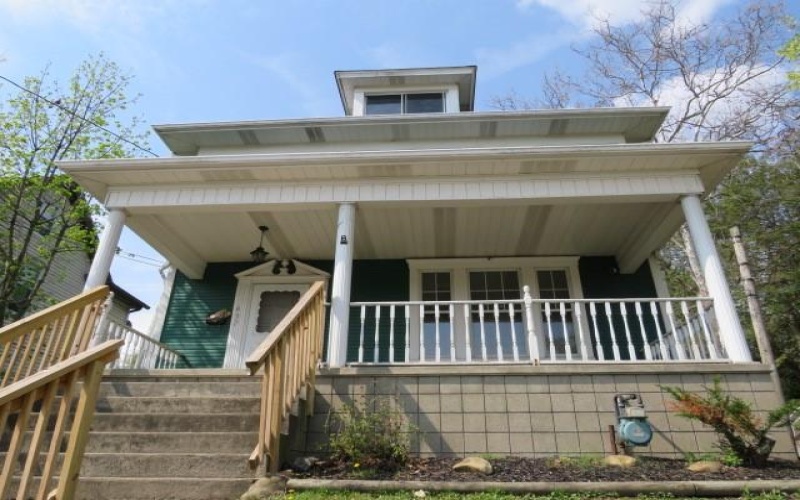 437 Shady Ave, Charleroi, 15022, 4 Bedrooms Bedrooms, 7 Rooms Rooms,1.1 BathroomsBathrooms,Residential,For Sale,Shady Ave,1693640