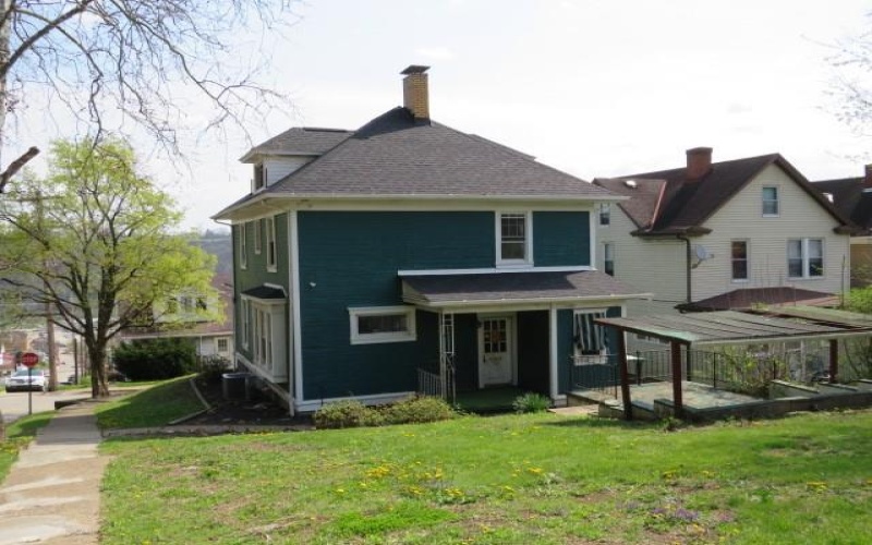 437 Shady Ave, Charleroi, 15022, 4 Bedrooms Bedrooms, 7 Rooms Rooms,1.1 BathroomsBathrooms,Residential,For Sale,Shady Ave,1693640