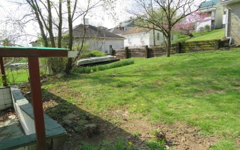 437 Shady Ave, Charleroi, 15022, 4 Bedrooms Bedrooms, 7 Rooms Rooms,1.1 BathroomsBathrooms,Residential,For Sale,Shady Ave,1693640