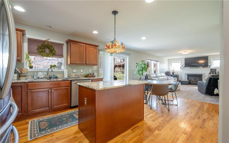 102 Sharon Dr, Pleasant Unity, 15676, 3 Bedrooms Bedrooms, 8 Rooms Rooms,2.1 BathroomsBathrooms,Residential,For Sale,Sharon Dr,1698513