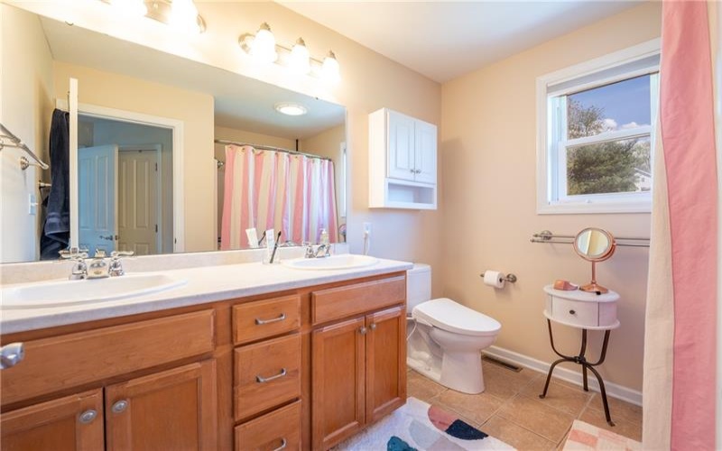 102 Sharon Dr, Pleasant Unity, 15676, 3 Bedrooms Bedrooms, 8 Rooms Rooms,2.1 BathroomsBathrooms,Residential,For Sale,Sharon Dr,1698513