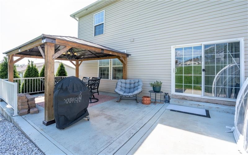 102 Sharon Dr, Pleasant Unity, 15676, 3 Bedrooms Bedrooms, 8 Rooms Rooms,2.1 BathroomsBathrooms,Residential,For Sale,Sharon Dr,1698513