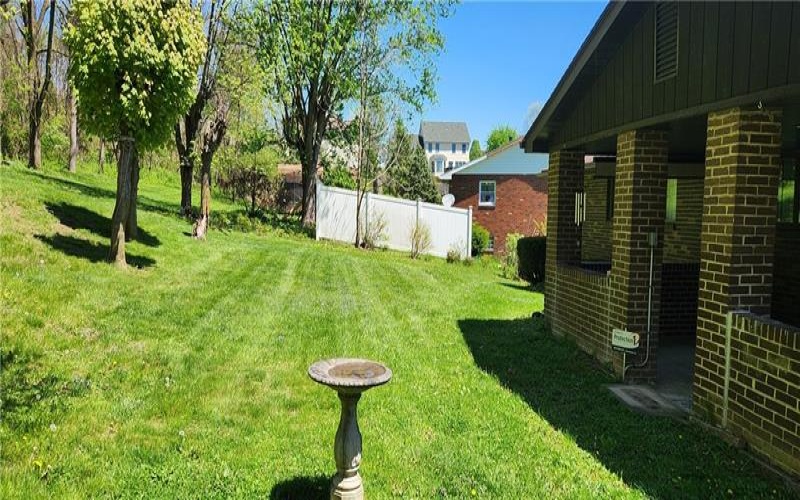 237 Melrose Drive, New Stanton, 15672, 3 Bedrooms Bedrooms, 9 Rooms Rooms,2 BathroomsBathrooms,Residential,For Sale,Melrose Drive,1698533