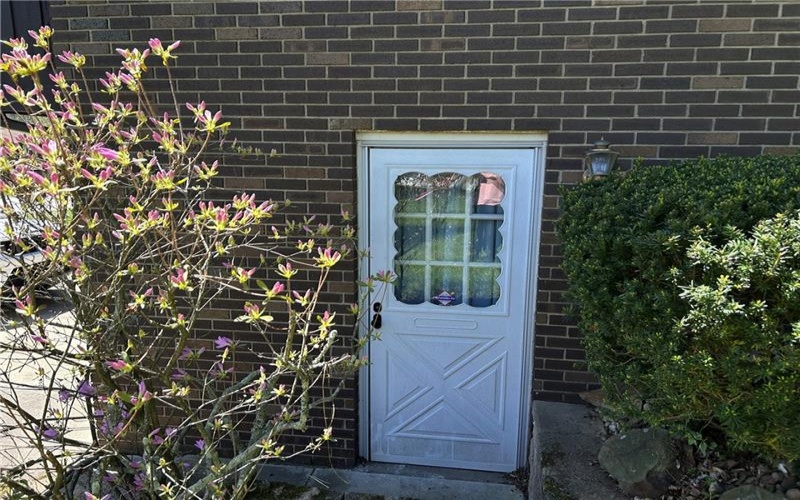 237 Melrose Drive, New Stanton, 15672, 3 Bedrooms Bedrooms, 9 Rooms Rooms,2 BathroomsBathrooms,Residential,For Sale,Melrose Drive,1698533