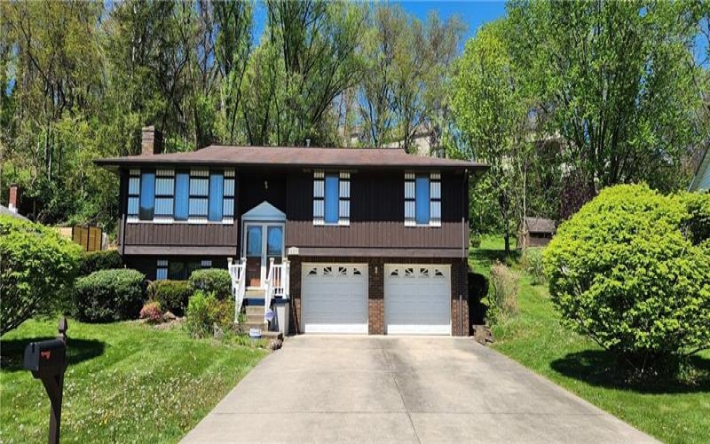 237 Melrose Drive, New Stanton, 15672, 3 Bedrooms Bedrooms, 9 Rooms Rooms,2 BathroomsBathrooms,Residential,For Sale,Melrose Drive,1698533