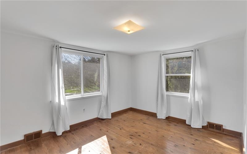 1228 State Route 356, Leechburg, 15656, 3 Bedrooms Bedrooms, 6 Rooms Rooms,1.1 BathroomsBathrooms,Residential,For Sale,State Route 356,1698543